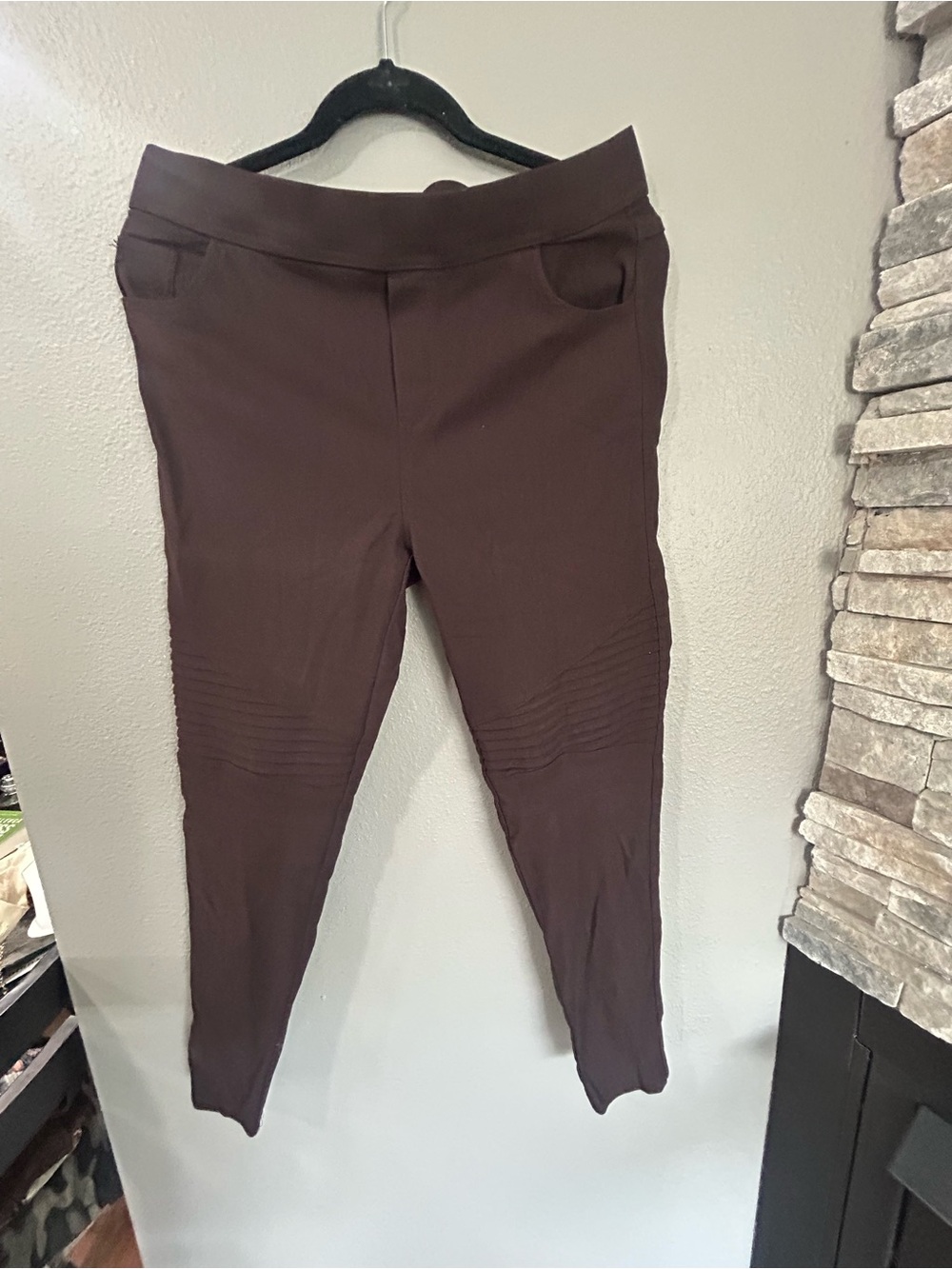 Amaryllis Dark Brown Ponte Moto Leggings